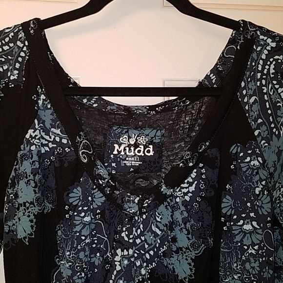 Mudd Dolman Flowy Sleeve Paisley Top - Picture 5 of 6